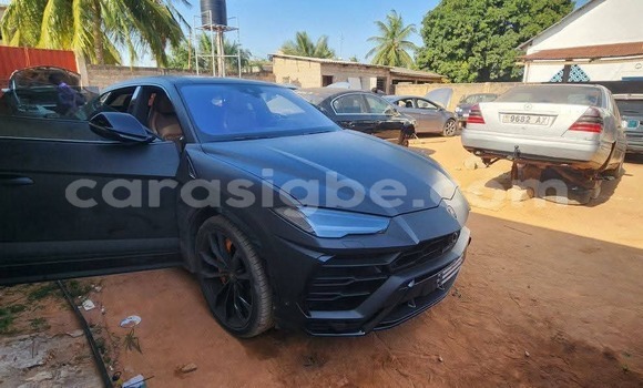 Acheter Occasion Voiture Lamborghini Urus Noir à Lomé, Togo