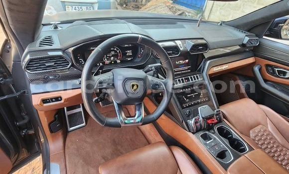 Acheter Occasion Voiture Lamborghini Urus Noir à Lomé, Togo Acheter Occasion Voiture Lamborghini Urus Noir à Lomé, Togo