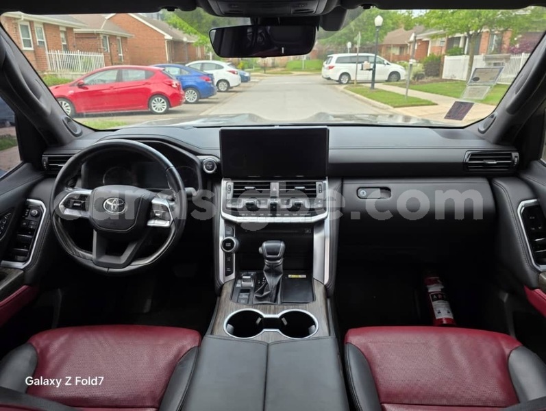 Big with watermark toyota land cruiser maritime lome 11093