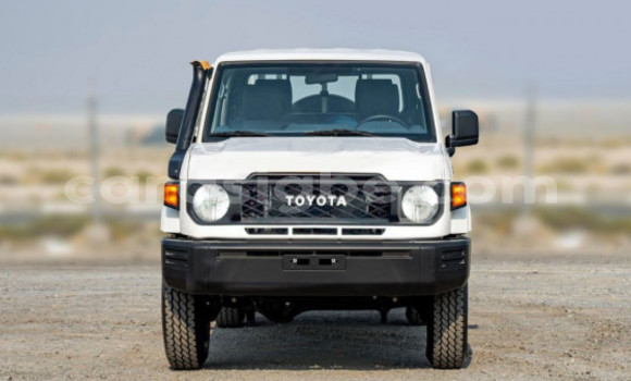 Buy Used Toyota Land Cruiser White Car in Lome in Maritime Buy Used Toyota Land Cruiser White Car in Lome in Maritime