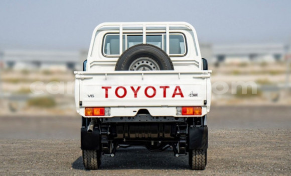 Buy Used Toyota Land Cruiser White Car in Lome in Maritime Buy Used Toyota Land Cruiser White Car in Lome in Maritime