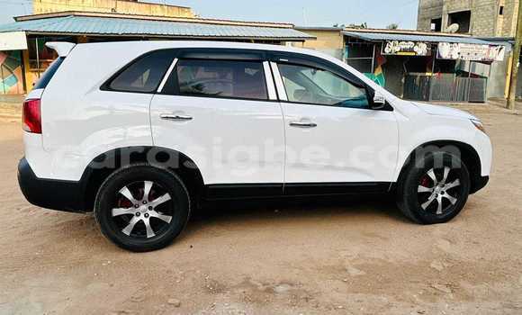 Acheter Occasion Voiture Kia Sorento Blanc à Lomé, Togo Acheter Occasion Voiture Kia Sorento Blanc à Lomé, Togo