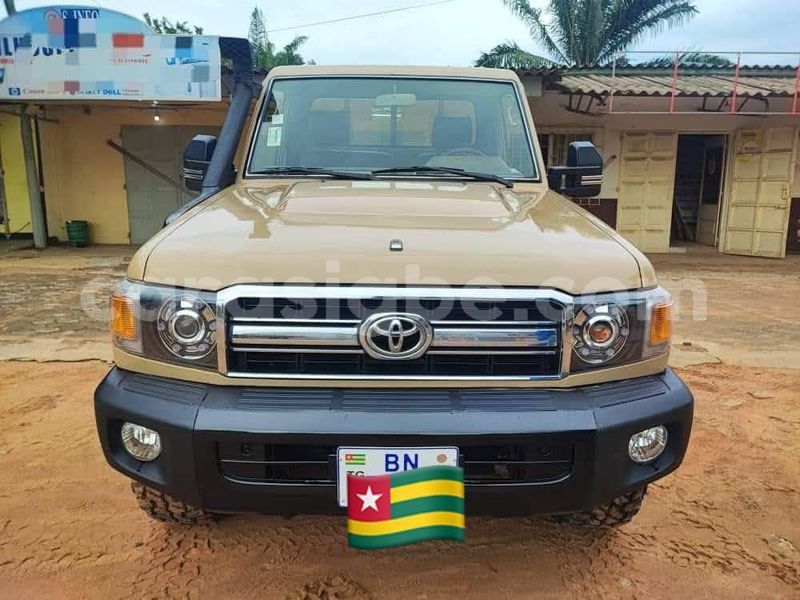 Big with watermark toyota land cruiser togo lome 11148