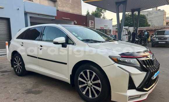 Buy Used Toyota Venza White Car in Lome in Maritime Buy Used Toyota Venza White Car in Lome in Maritime