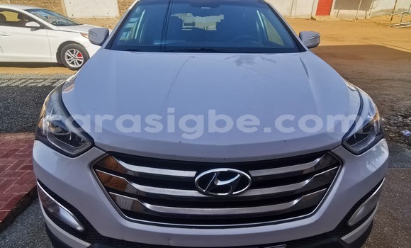 Buy Used Hyundai Santa Fe White Car in Lome in Maritime