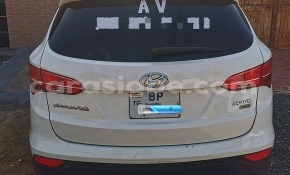 Buy Used Hyundai Santa Fe White Car in Lome in Maritime Buy Used Hyundai Santa Fe White Car in Lome in Maritime