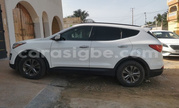 Buy Used Hyundai Santa Fe White Car in Lome in Maritime Buy Used Hyundai Santa Fe White Car in Lome in Maritime