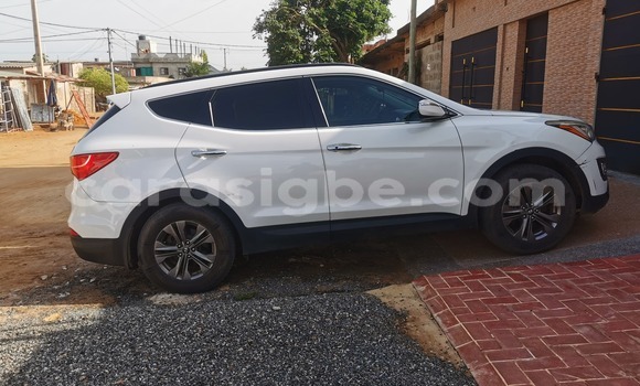 Buy Used Hyundai Santa Fe White Car in Lome in Maritime Buy Used Hyundai Santa Fe White Car in Lome in Maritime