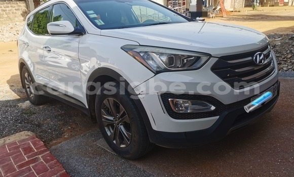 Buy Used Hyundai Santa Fe White Car in Lome in Maritime Buy Used Hyundai Santa Fe White Car in Lome in Maritime