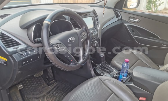 Buy Used Hyundai Santa Fe White Car in Lome in Maritime Buy Used Hyundai Santa Fe White Car in Lome in Maritime
