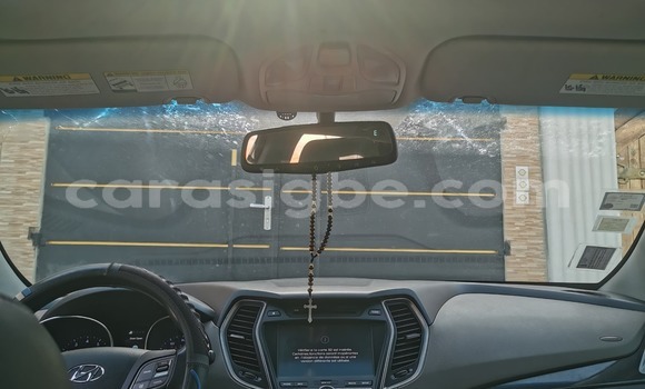 Buy Used Hyundai Santa Fe White Car in Lome in Maritime Buy Used Hyundai Santa Fe White Car in Lome in Maritime