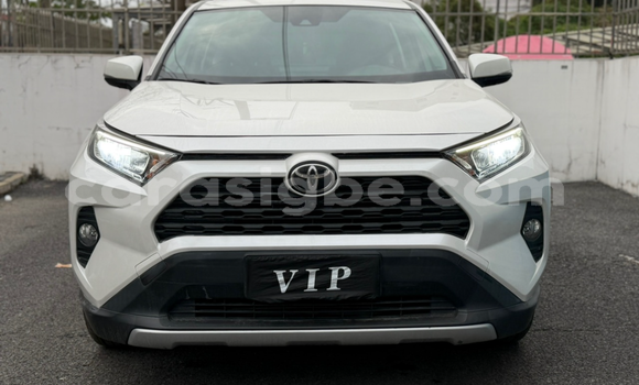 Buy Import Toyota RAV4 White Car in Lome in Maritime