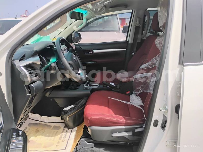 Big with watermark toyota hilux togo lome 11164