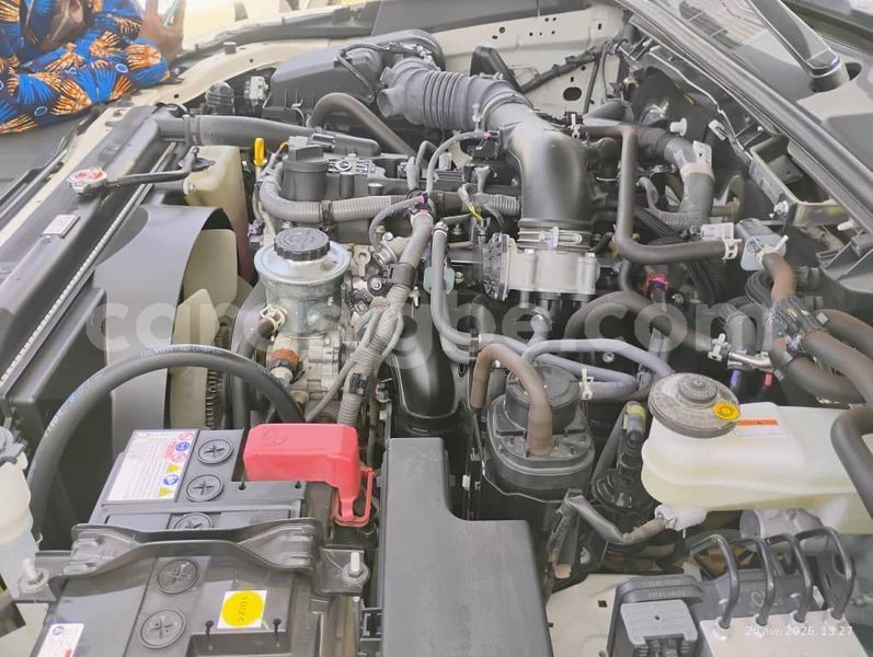 Big with watermark toyota hilux togo lome 11164