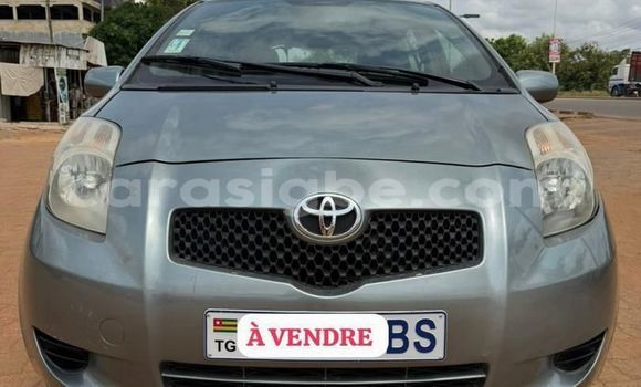 Acheter Occasion Voiture Toyota Yaris Gris à Lomé, Togo Acheter Occasion Voiture Toyota Yaris Gris à Lomé, Togo