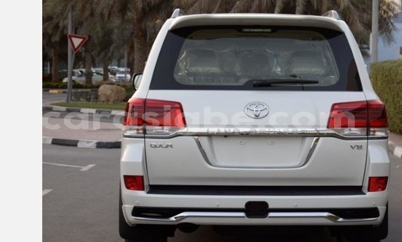 Acheter Occasion Voiture Toyota Land Cruiser Blanc à Lomé, Togo Acheter Occasion Voiture Toyota Land Cruiser Blanc à Lomé, Togo