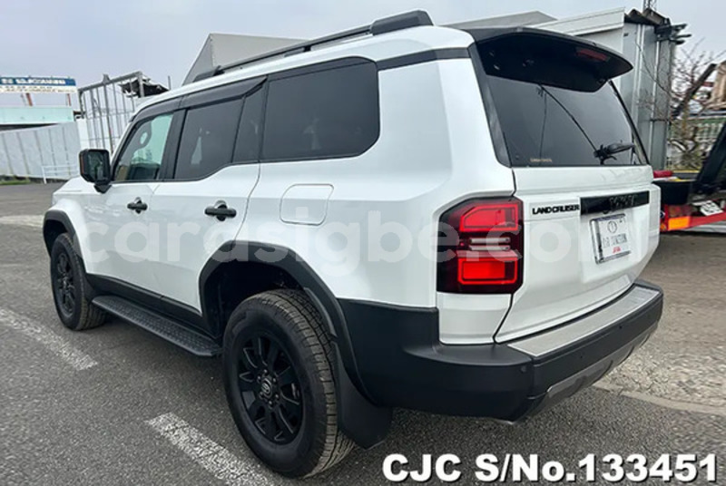 Big with watermark toyota land cruiser west africa lome 11170