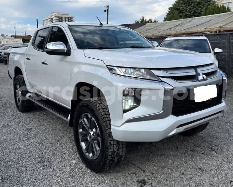 Big with watermark mitsubishi l200 maritime lome 11192