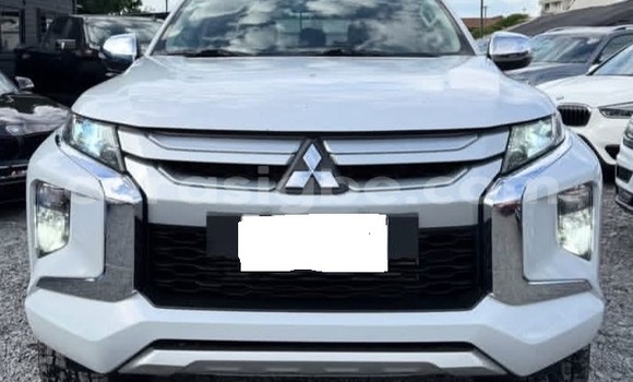 Acheter Occasion Voiture Mitsubishi L200 Blanc à Lomé, Maritime Acheter Occasion Voiture Mitsubishi L200 Blanc à Lomé, Maritime