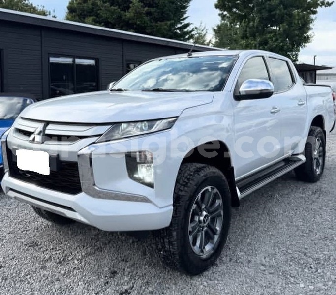 Big with watermark mitsubishi l200 maritime lome 11192