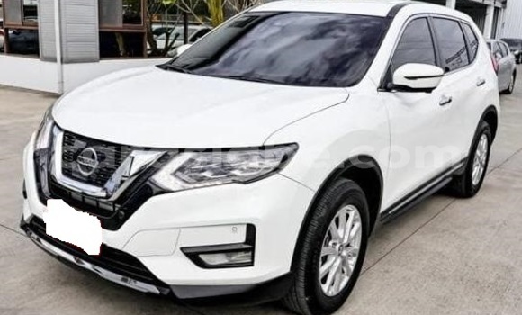Acheter Occasion Voiture Nissan X–Trail Blanc à Lome, West africa