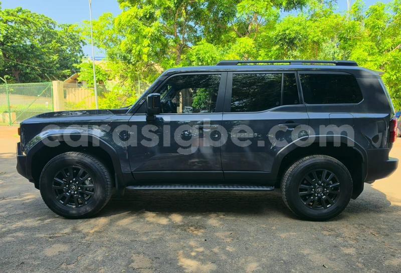 Big with watermark toyota land cruiser west africa lome 11208