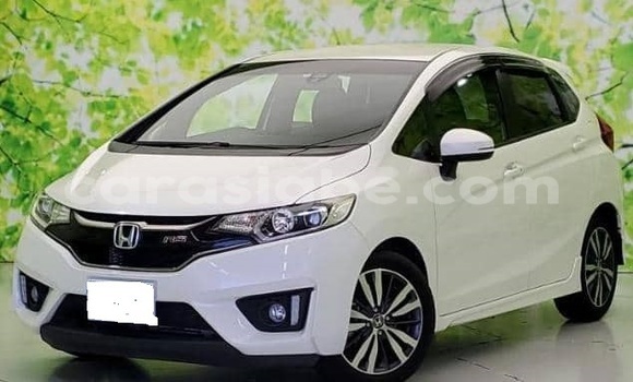 Acheter Occasion Voiture Honda FIT Blanc à Lomé, Maritime