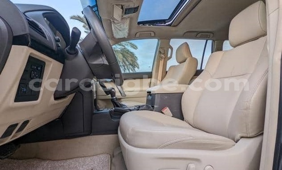 Acheter Occasion Voiture Toyota Land Cruiser Prado Blanc à Lomé, Maritime Acheter Occasion Voiture Toyota Land Cruiser Prado Blanc à Lomé, Maritime