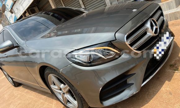 Acheter Occasion Voiture Mercedes-Benz E-Classe Autre à Lomé, Togo Acheter Occasion Voiture Mercedes-Benz E-Classe Autre à Lomé, Togo