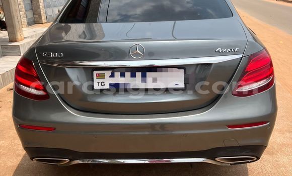 Acheter Occasion Voiture Mercedes-Benz E-Classe Autre à Lomé, Togo Acheter Occasion Voiture Mercedes-Benz E-Classe Autre à Lomé, Togo