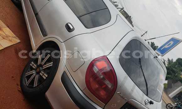 Acheter Occasion Voiture Nissan Almera Tino Gris à Lomé, Maritime Acheter Occasion Voiture Nissan Almera Tino Gris à Lomé, Maritime