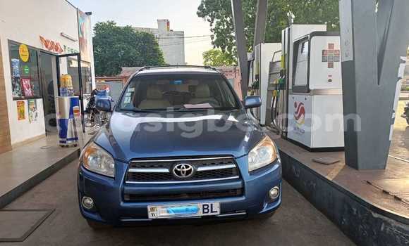 Acheter Occasion Voiture Toyota RAV4 Bleu à Lome, West africa