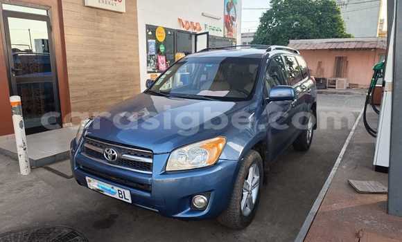 Buy Used Toyota RAV4 Blue Car in Lome in West africa Buy Used Toyota RAV4 Blue Car in Lome in West africa