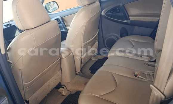 Buy Used Toyota RAV4 Blue Car in Lome in West africa Buy Used Toyota RAV4 Blue Car in Lome in West africa