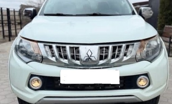 Acheter Occasion Voiture Mitsubishi L200 Blanc à Lomé, Maritime