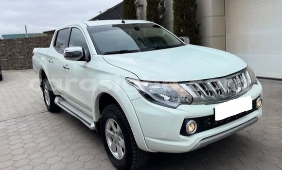 Buy Used Mitsubishi L200 White Car in Lome in Maritime Buy Used Mitsubishi L200 White Car in Lome in Maritime