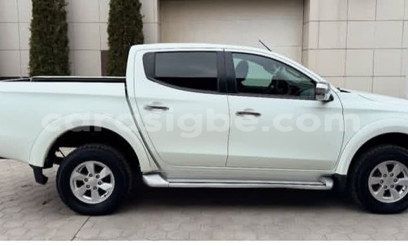 Buy Used Mitsubishi L200 White Car in Lome in Maritime Buy Used Mitsubishi L200 White Car in Lome in Maritime