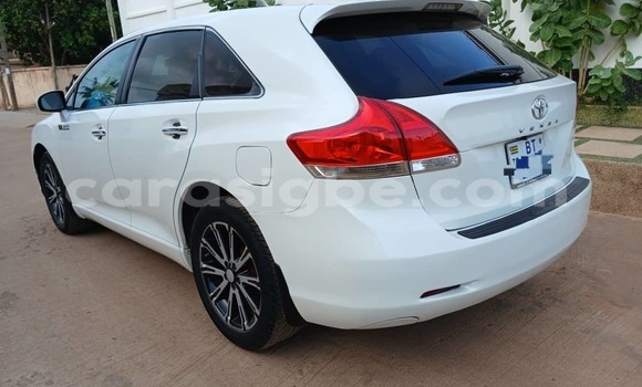 Buy Used Toyota Venza White Car in Lome in West africa Buy Used Toyota Venza White Car in Lome in West africa