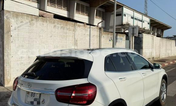 Acheter Occasion Voiture Mercedes‒Benz GLA-klasse Blanc à Lomé, Maritime Acheter Occasion Voiture Mercedes‒Benz GLA-klasse Blanc à Lomé, Maritime