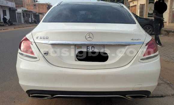 Acheter Occasion Voiture Mercedes-Benz C-Classe Blanc à Lomé, Togo Acheter Occasion Voiture Mercedes-Benz C-Classe Blanc à Lomé, Togo