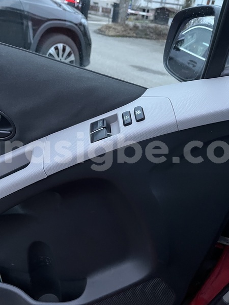 Big with watermark toyota yaris maritime lome 11283