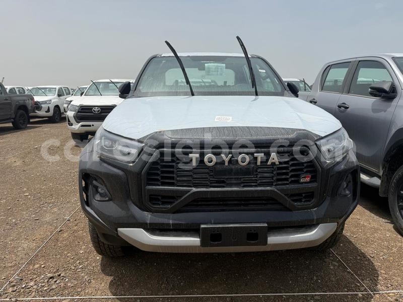 Big with watermark toyota hilux togo lome 11290