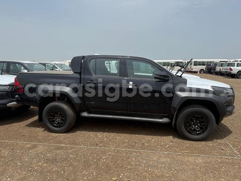 Big with watermark toyota hilux togo lome 11290