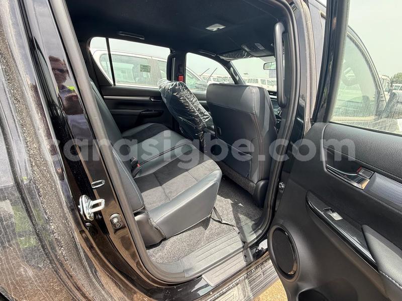 Big with watermark toyota hilux togo lome 11290