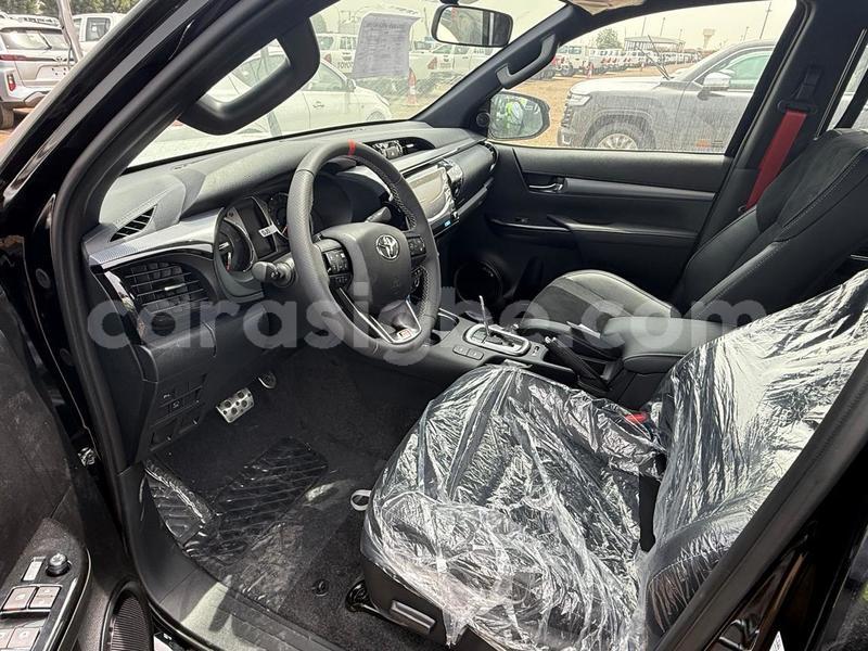 Big with watermark toyota hilux togo lome 11290