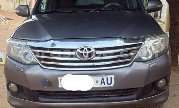 Acheter Occasion Voiture Toyota Fortuner Gris à Lomé, Maritime