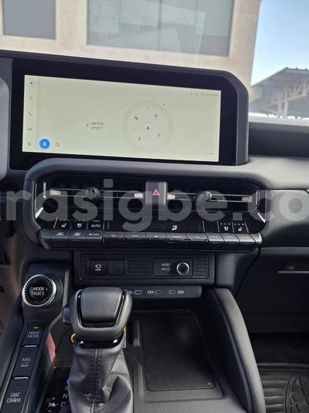 Big with watermark toyota land cruiser prado togo lome 11300