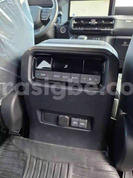 Big with watermark toyota land cruiser prado togo lome 11300