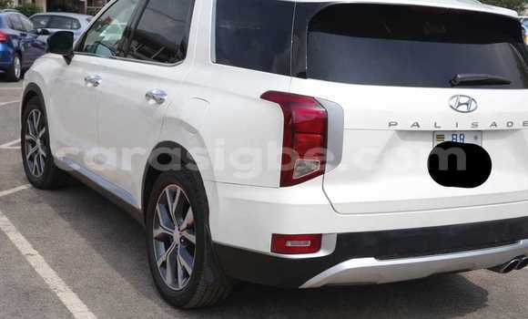 Acheter Occasion Voiture Hyundai Trajet Blanc à Lomé, Maritime Acheter Occasion Voiture Hyundai Trajet Blanc à Lomé, Maritime