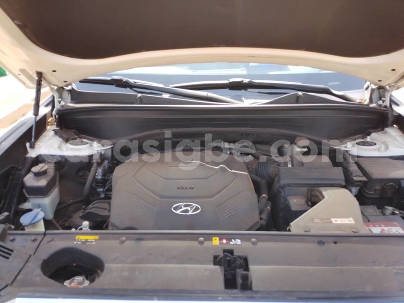 Big with watermark hyundai trajet maritime lome 11302